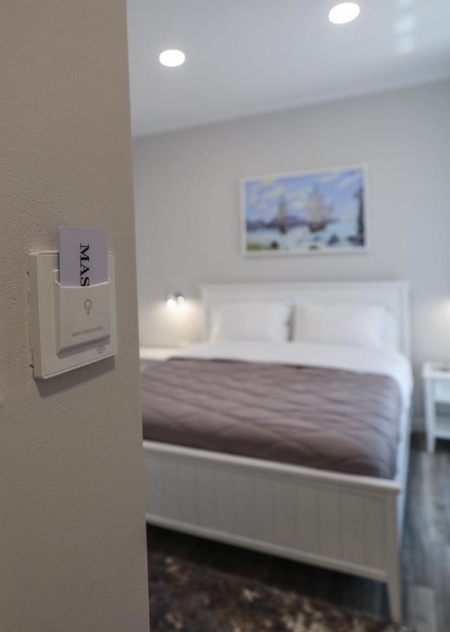 Hotel Peroni Korcza Zewnętrze zdjęcie