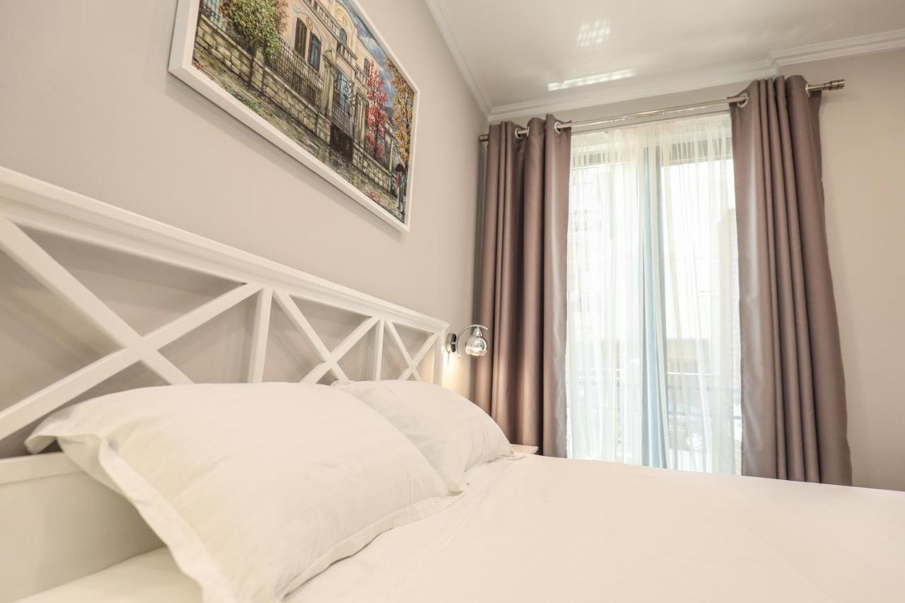 Hotel Peroni Korcza Zewnętrze zdjęcie